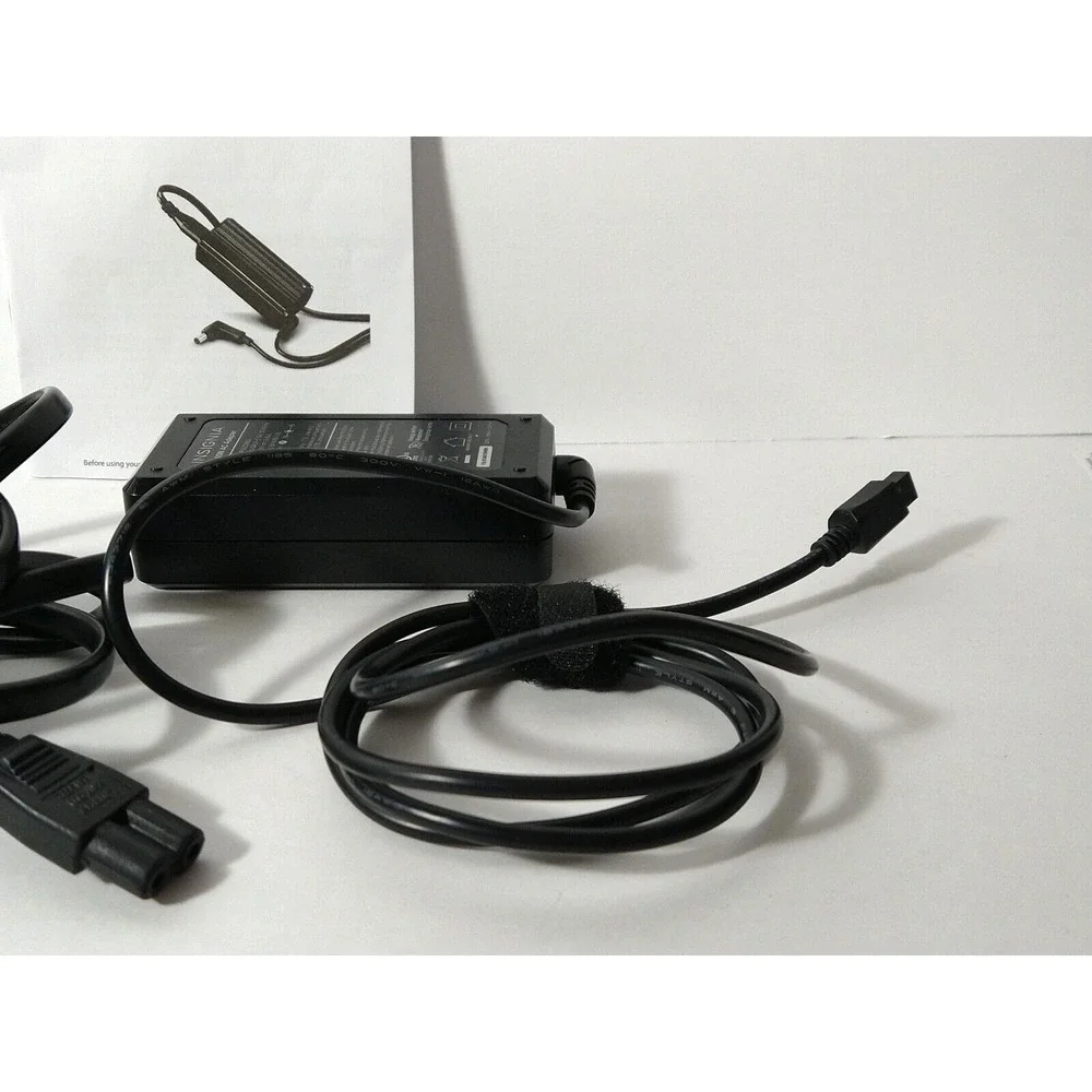 Insignia Ultrabook Charger w/ 8 Tips NS-PWLC663 Black Original Box